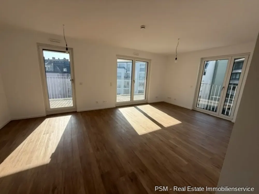 10534 -Helle 3 Zimmer-Wohnung mit Aussicht in die begrünte Innenhof Oase