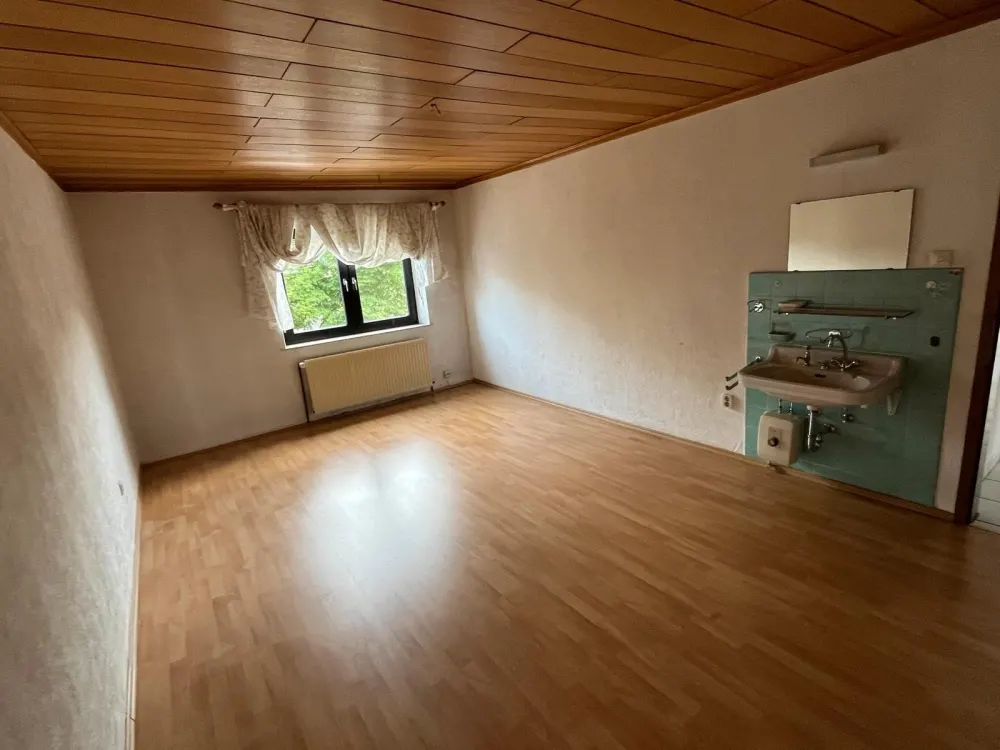 Helle 3 (nach Absprache evtl. 4) Zimmerwohnung