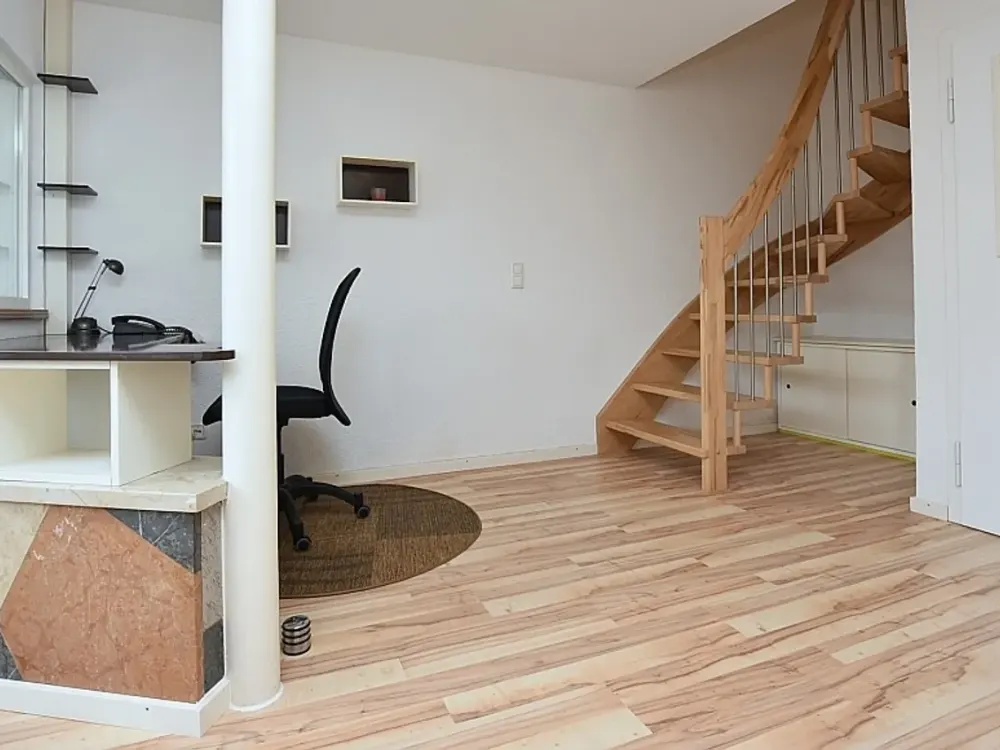 2-Zimmer-Maisonette mit eigener Terrasse, nur 2 Minuten zur U15