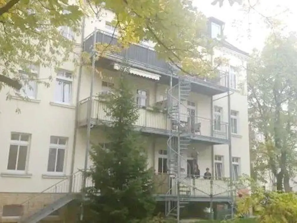 WG geeignet tolle 3 Ziwhg.,gr.Westbalk.möbliert,2024 neu,ruhig,