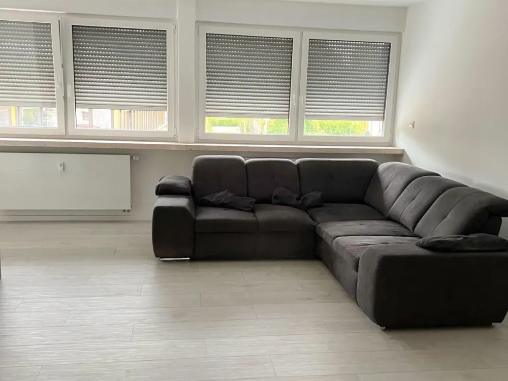 3-room apartment with balcony, terrace, and parking space in Schwalbach -Elm