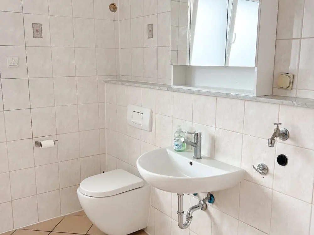 3-room apartment with balcony, terrace, and parking space in Schwalbach -Elm
