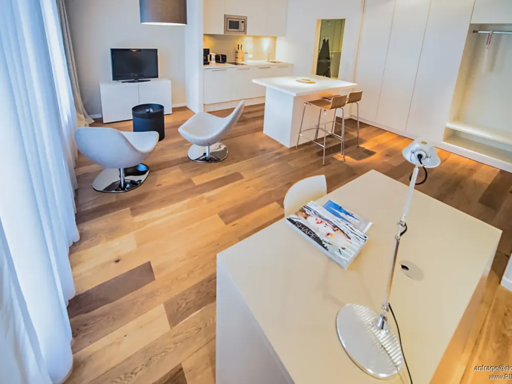 Welc(H)ome® من RIDA FLATS, CGN City: شامل! الإنترنت، شرفة وموقع مميز
