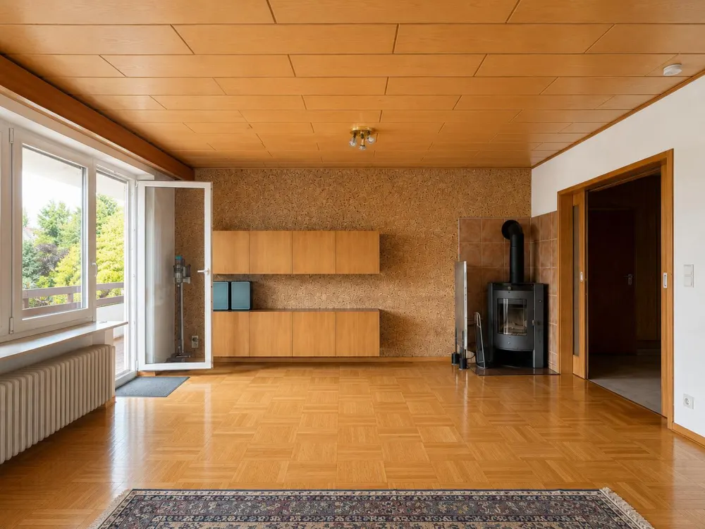 Großzügige 2,5 Zimmer-OG-Wohnung mit tollem Balkon, Garage in ES-Berkheim