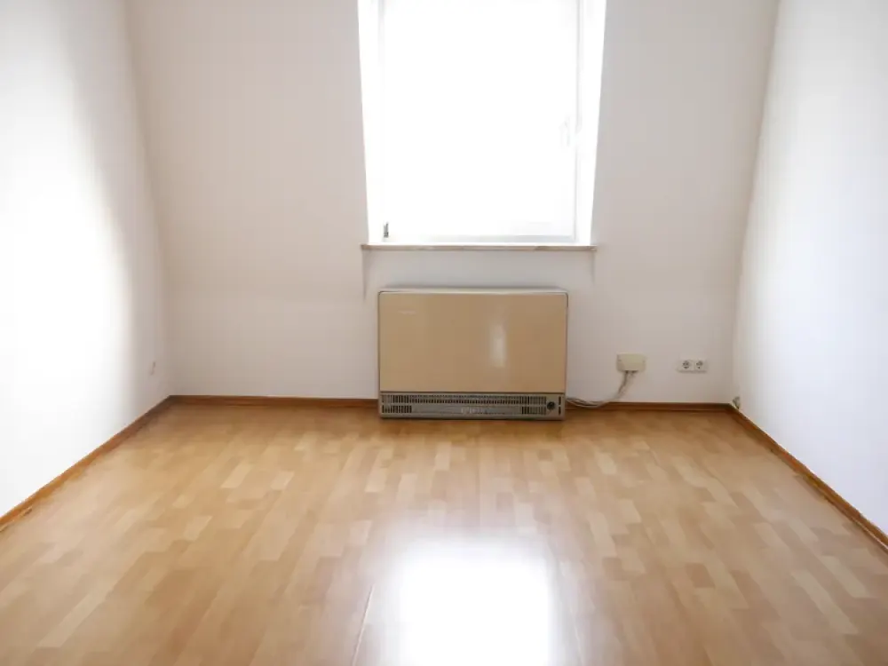 Sophienstraße! 3-Zimmer-Dachgeschosswohnung im gepflegten Altbau!