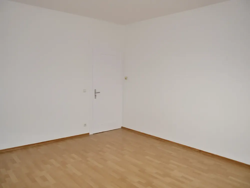 Sophienstraße! 3-Zimmer-Dachgeschosswohnung im gepflegten Altbau!