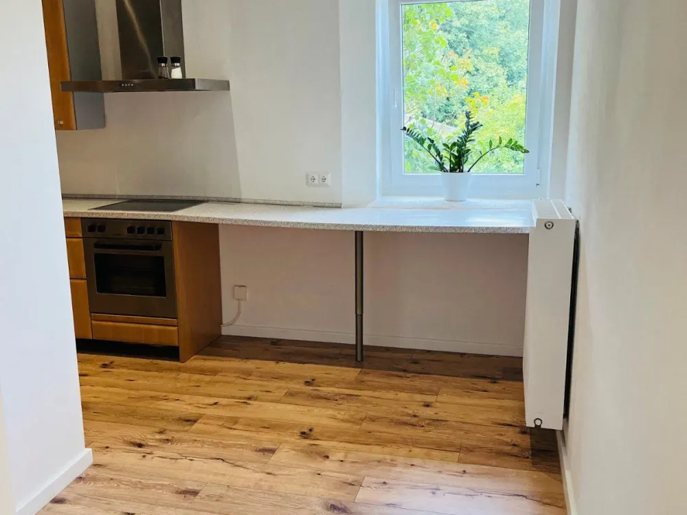 Teilmöblierte 2,5-Zimmer-Wohnung mit schönem Blick ins Borbachtal