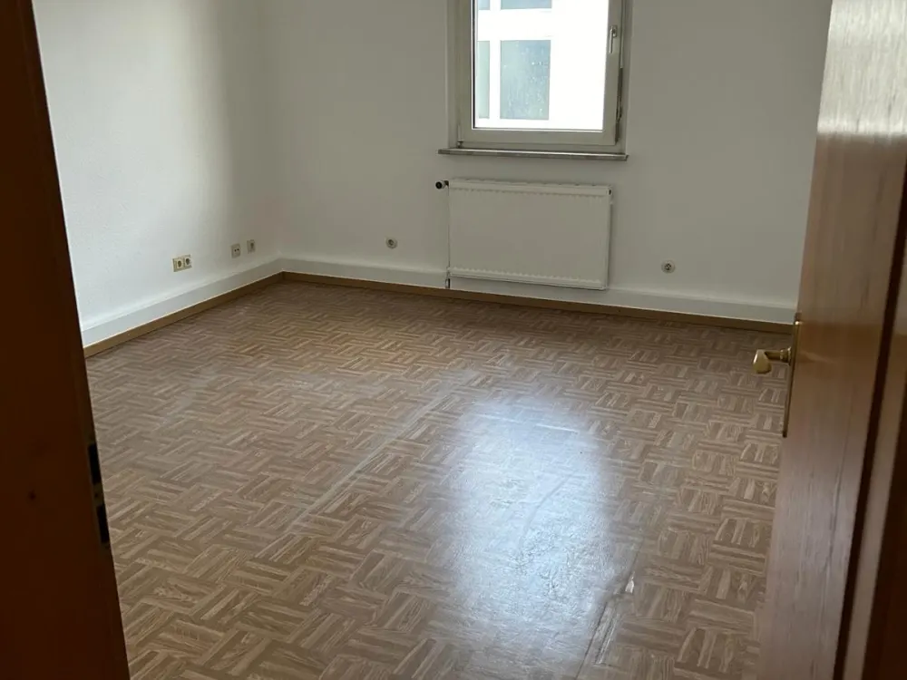 3 Zimmer Wohnung im 2.OG (ab sofort)