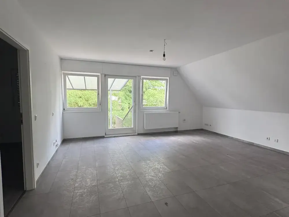 Wohnen mit Charakter: 4,5-Zimmer-Wohnung in Köln-Rath/Heumar