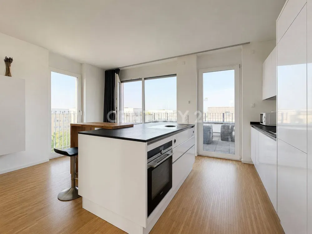 Modernes Penthouse mit Dachterrasse