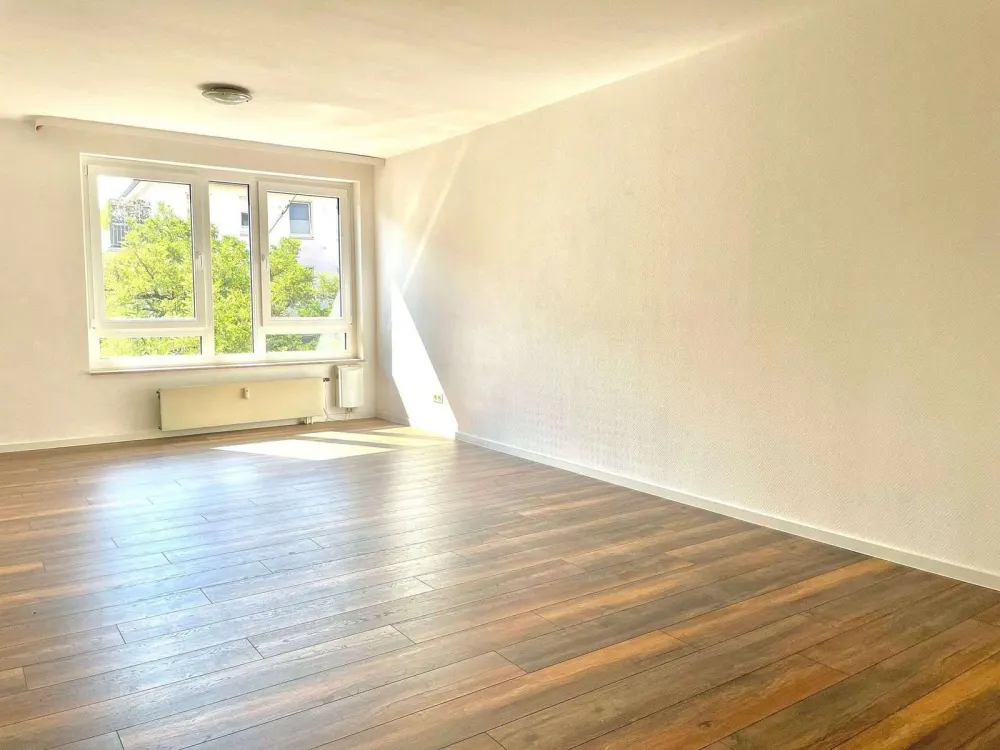 Schöne 2,5 -Zimmer Wohnung in zentraler Lage in Hannover!