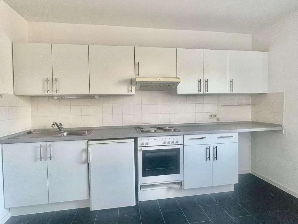Schöne 2,5 -Zimmer Wohnung in zentraler Lage in Hannover!