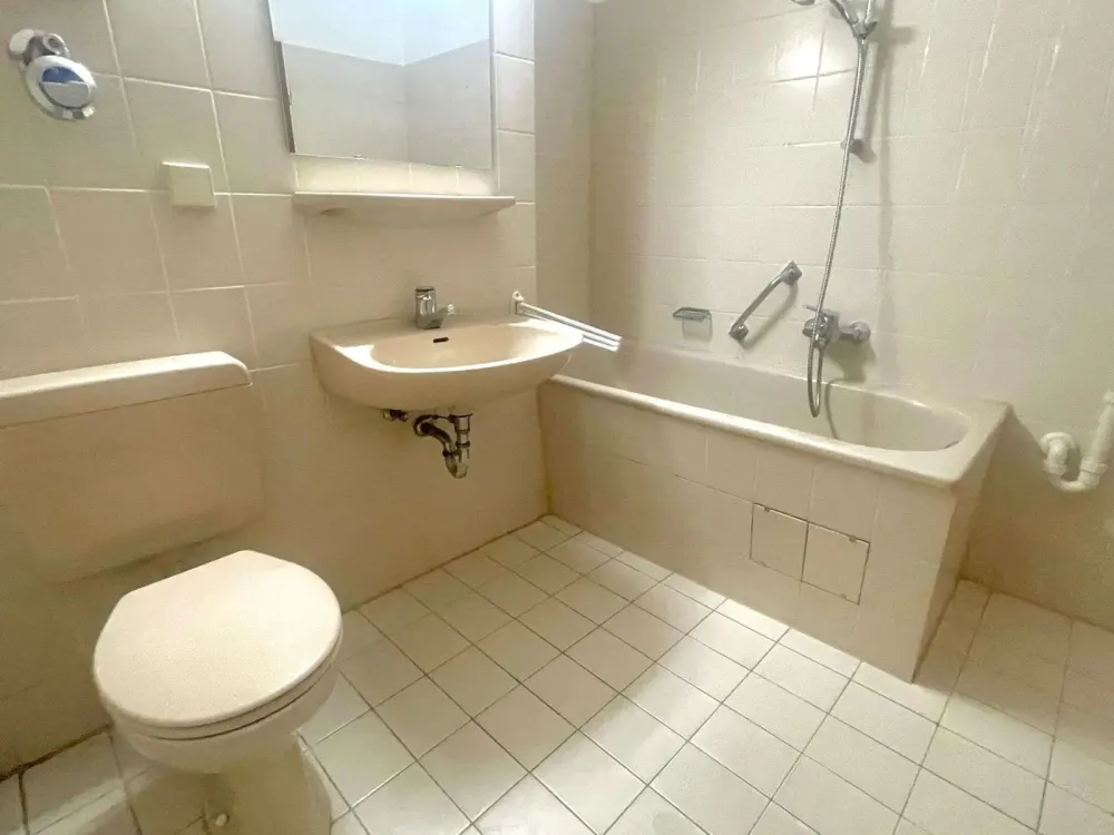 Schöne 2,5 -Zimmer Wohnung in zentraler Lage in Hannover!