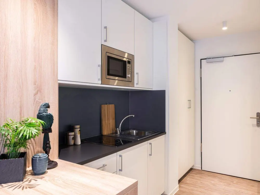 Modern & furnished all-inclusive apartment centrally located in Wedding | Comfort Studio