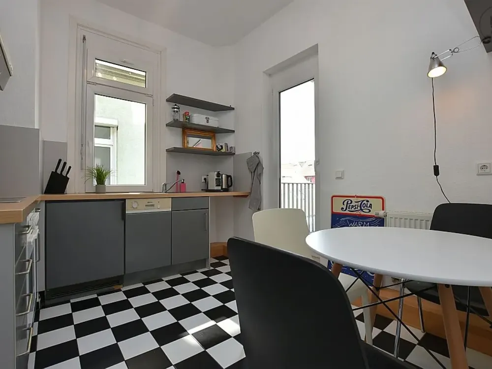Modern Furnished Apartment with Balcony in Stuttgart Bad Cannstatt