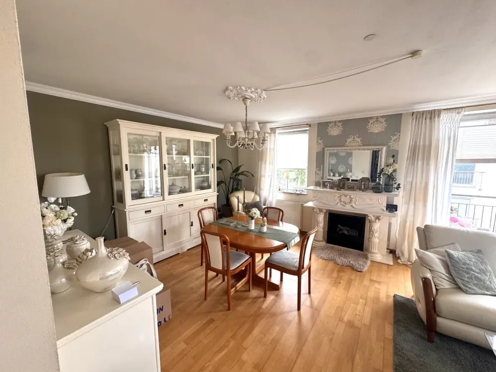 Helle 3-Zimmer-Wohnung im Obergeschoss Westbalkon, Kellerraum & Stellplatz
