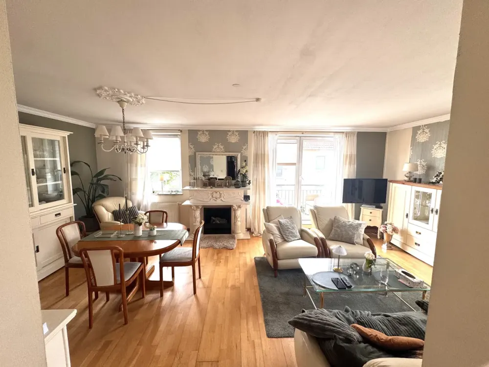 Helle 3-Zimmer-Wohnung im Obergeschoss Westbalkon, Kellerraum & Stellplatz