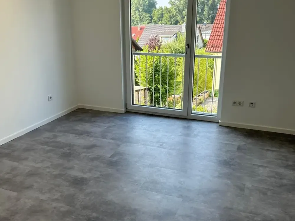 Stilvoll modernisiert: 3-Zimmer-Wohnung in Neunkirchen am Brand