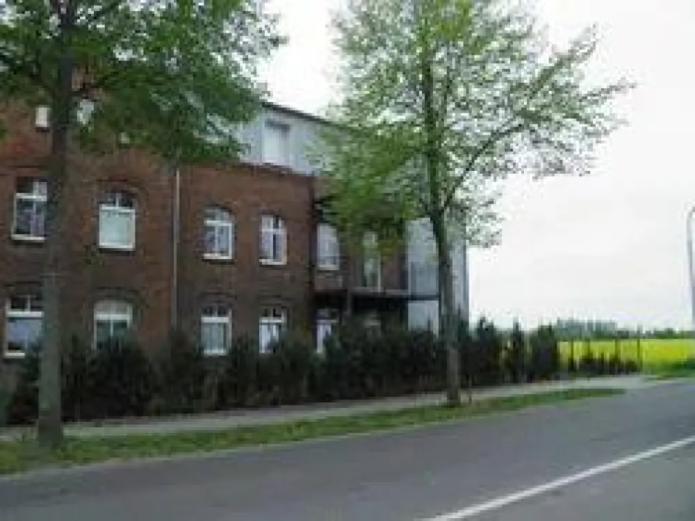 Sonnige Dachgeschosswohnung über den Dächern von Waßmannsdorf
