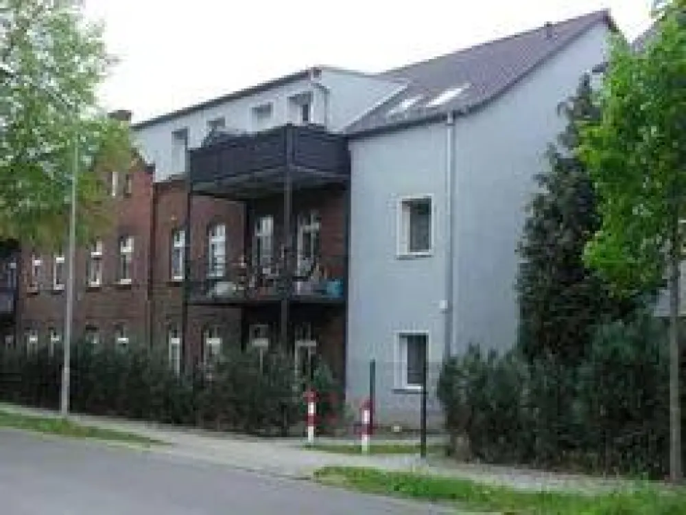 Sonnige Dachgeschosswohnung über den Dächern von Waßmannsdorf