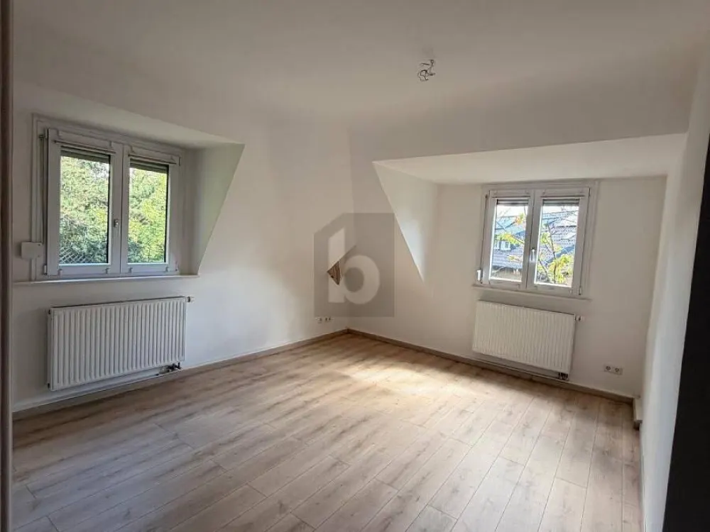 TOP LAGE MIT VIEL GRÜN