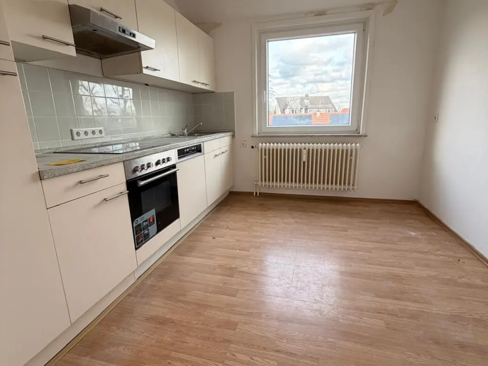 Beautiful bright 4-room apartment in Delmenhorst / successor tenant wanted