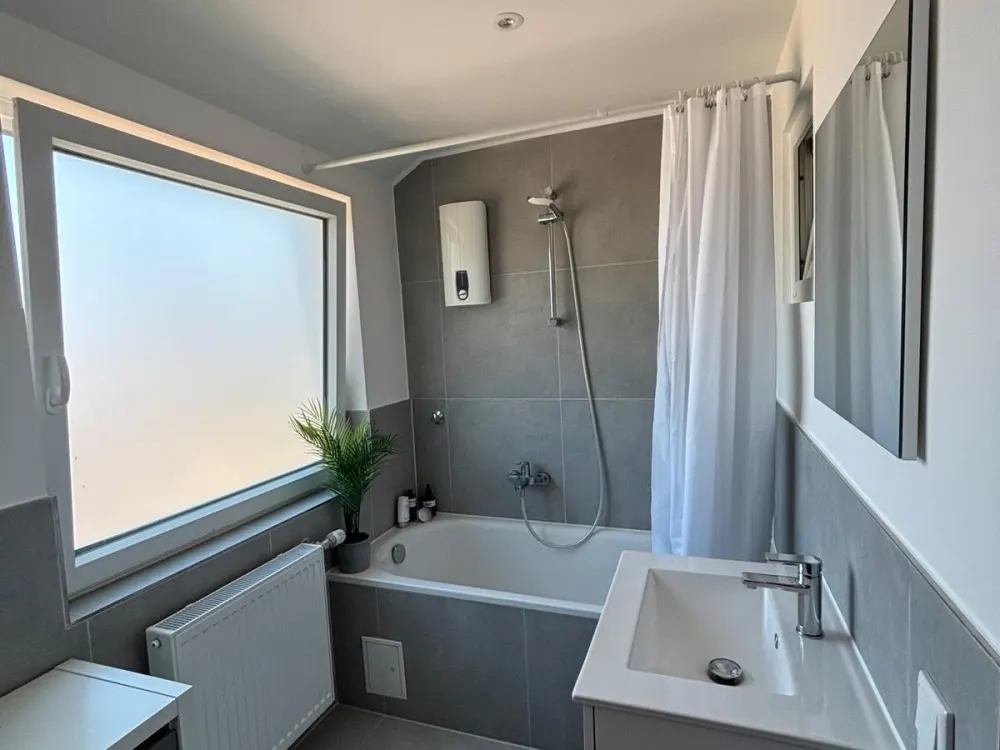 Beautiful bright 4-room apartment in Delmenhorst / successor tenant wanted