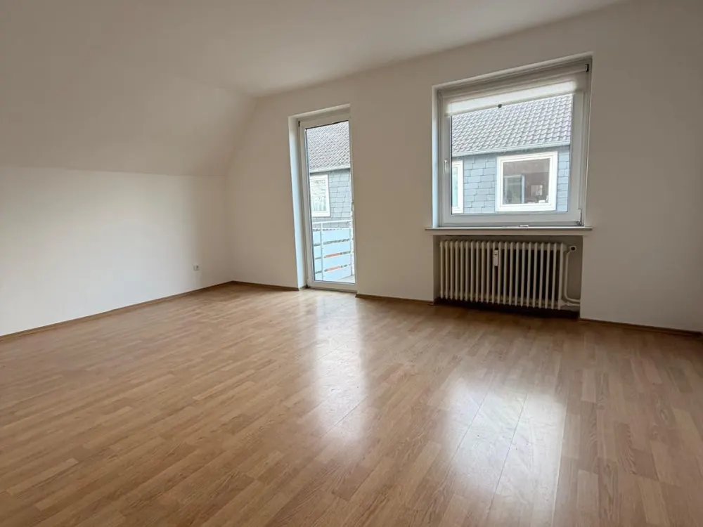 Beautiful bright 4-room apartment in Delmenhorst / successor tenant wanted