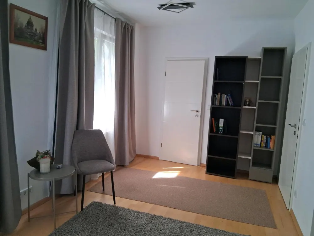 sanierte 1-Zimmer-Wohnung mit Balkon in Berlin-Steglitz