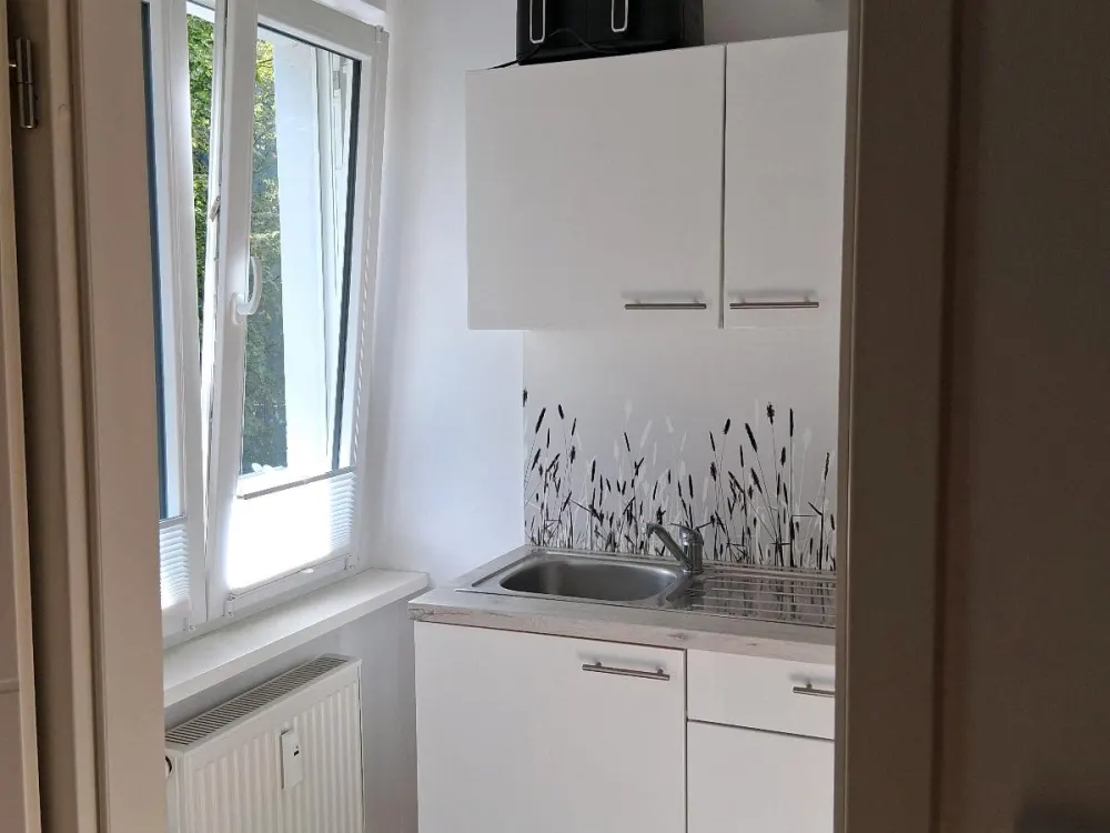 sanierte 1-Zimmer-Wohnung mit Balkon in Berlin-Steglitz