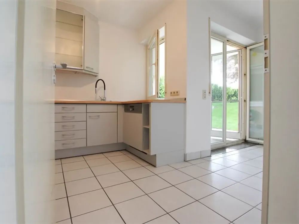Schöne 3,5 Zimmerwohnung mit Garten und großer Terrasse in Schwalbach