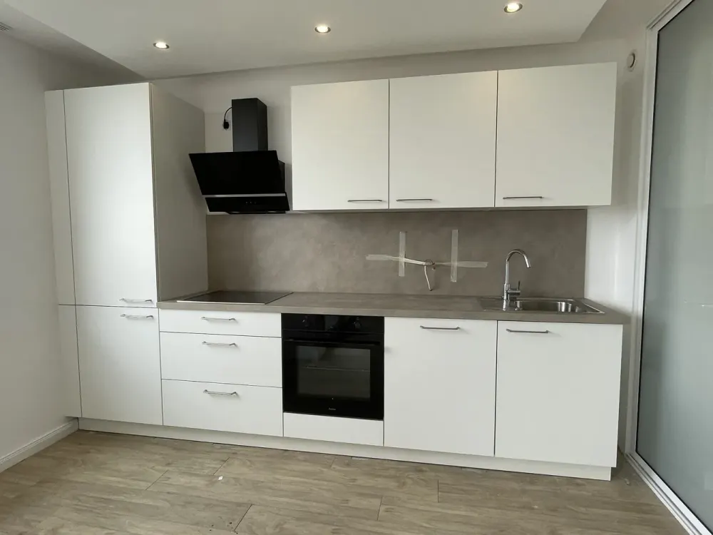 2-Zimmer-Wohnung mit Einbauküche und Balkon - www.imblauengarn.de