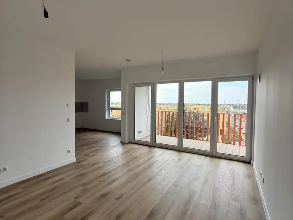 Sonnige 4-Zimmer Wohnung mit 2 Balkonen, Fussbodenheizung, Klimaanlage in Berlin Biesdorf, A15/16