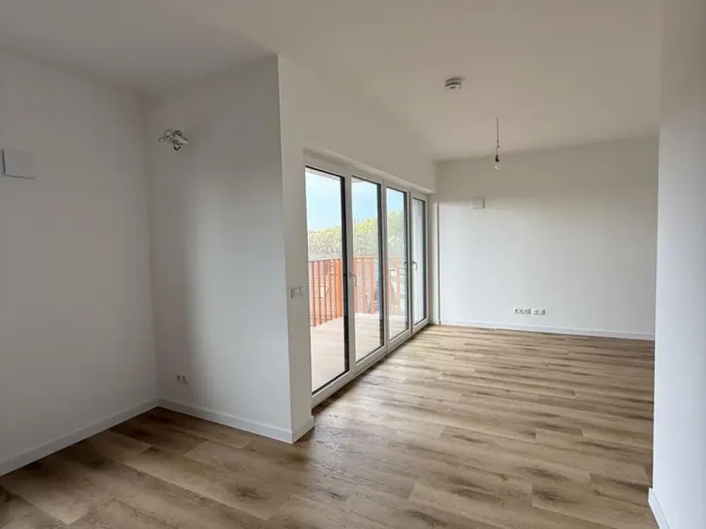 Sonnige 4-Zimmer Wohnung mit 2 Balkonen, Fussbodenheizung, Klimaanlage in Berlin Biesdorf, A15/16