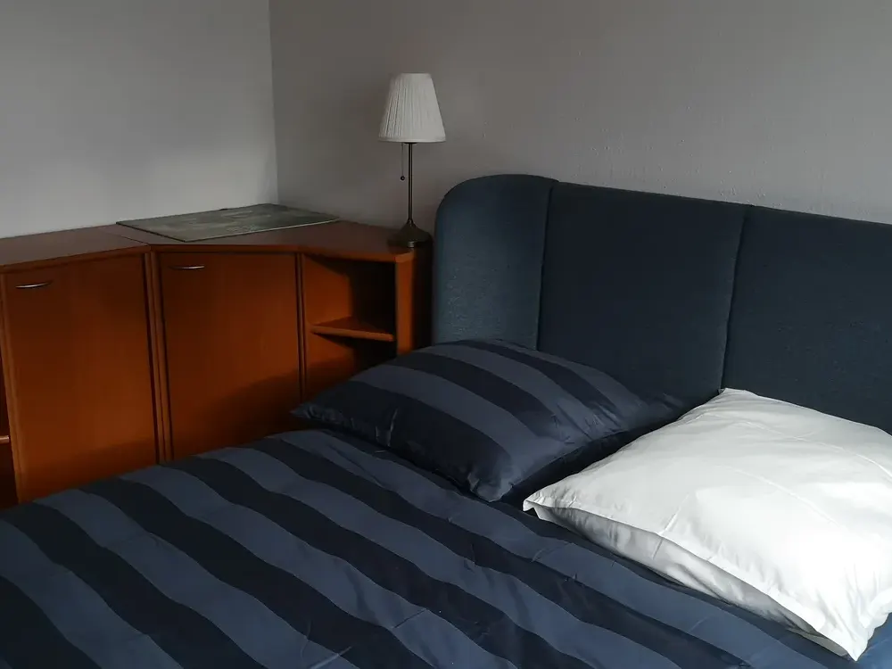 Möblierte 2-Zimmerwohnung incl. Strom,Heizung,Wasser,Internet (Parkplatz möglich)