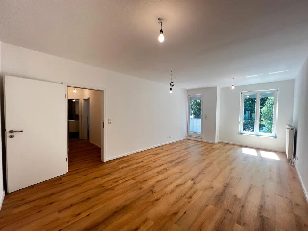 Schwachhausen First Occupancy Bright 2-Room Apartment approx. 64 sqm & South Balcony