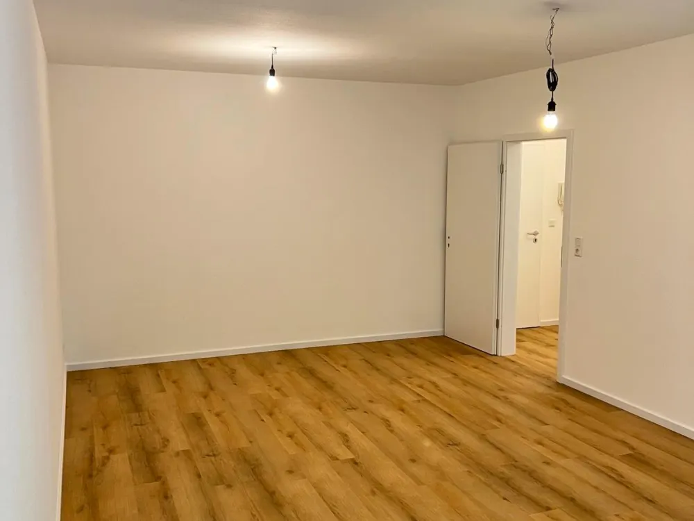 Schwachhausen First Occupancy Bright 2-Room Apartment approx. 64 sqm & South Balcony