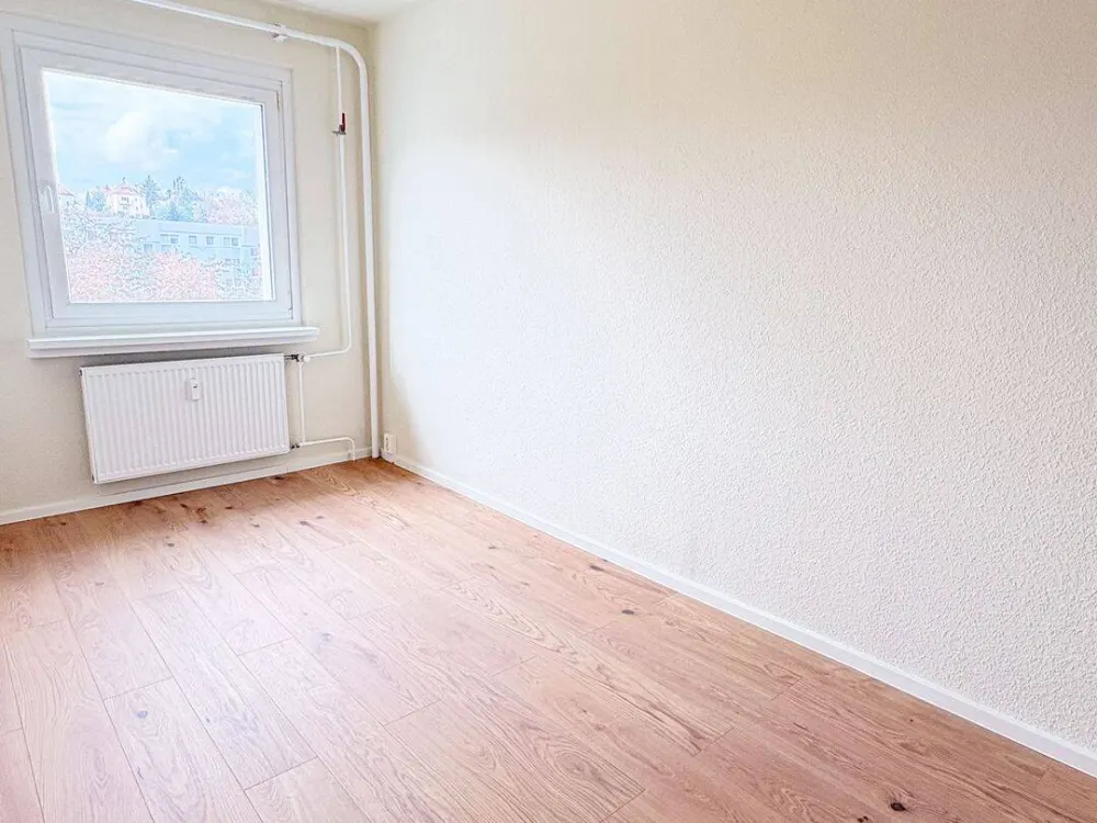 Moderne 3-Zimmer-Wohnung mit Balkon und Einbauküche in Dresden-Leubnitz-Neuostra