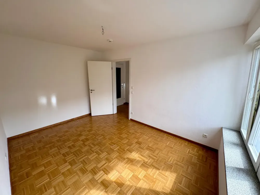 2-Zimmer-Wohnung mit eigener Terrasse & Garten