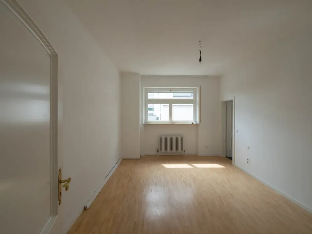 Haus im Haus - Großzügige Wohnetage im Stuttgarter Norden / Relenberg mit Aussicht und Garten