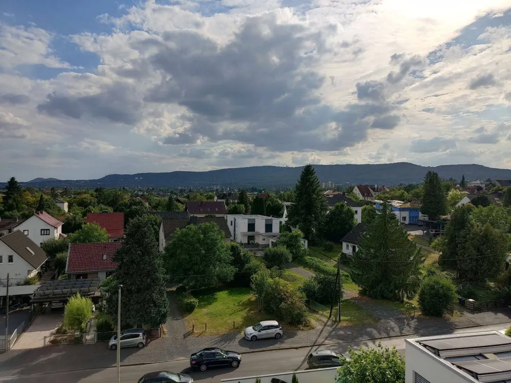 Moderne 4-Zimmer-Maisonettewohnung mit Dachterrasse, Herkules-Blick und Aufzug in Kassel-Jungfernkopf