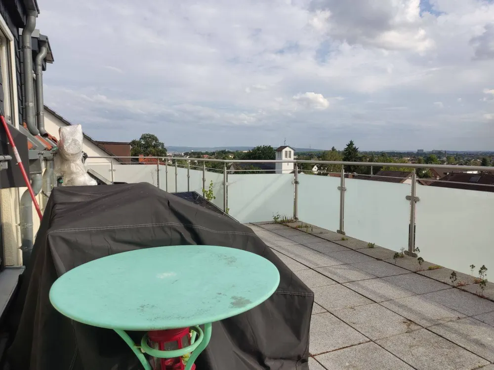 Moderne 4-Zimmer-Maisonettewohnung mit Dachterrasse, Herkules-Blick und Aufzug in Kassel-Jungfernkopf
