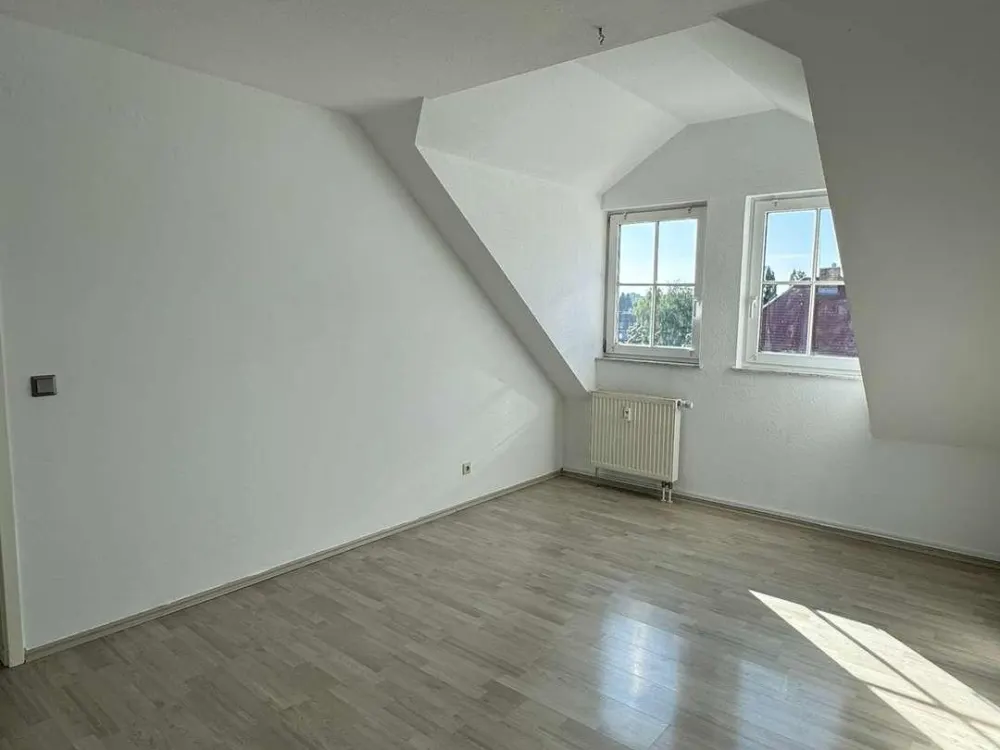 Lichtdurchflutete Dachgeschoss-Oase mit Terrasse