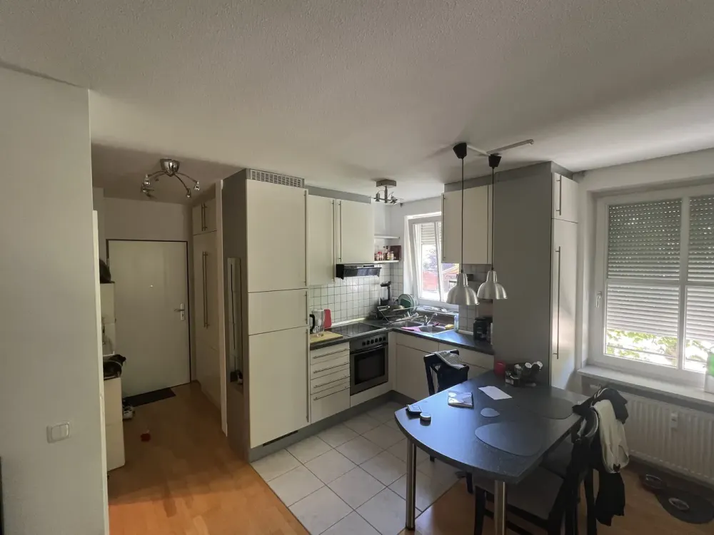 Exklusive 1-Zimmer-Wohnung mit Einbauküche in München Solln