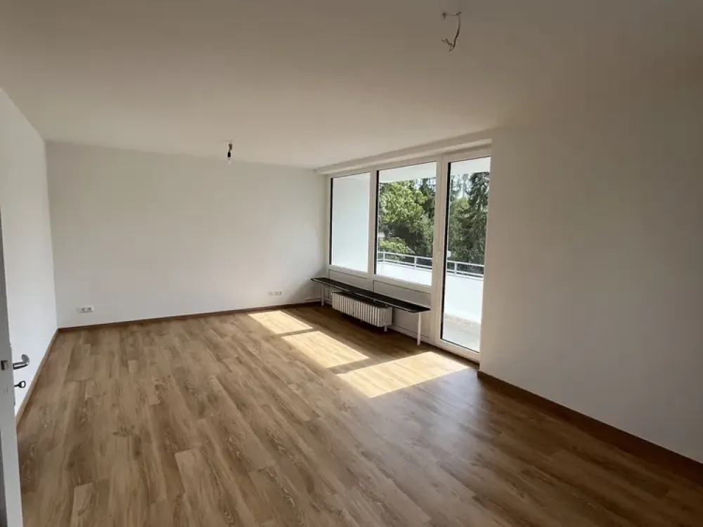 Sanierte 3-Zimmerwohnung mit Balkon in den Ortler Gärten
