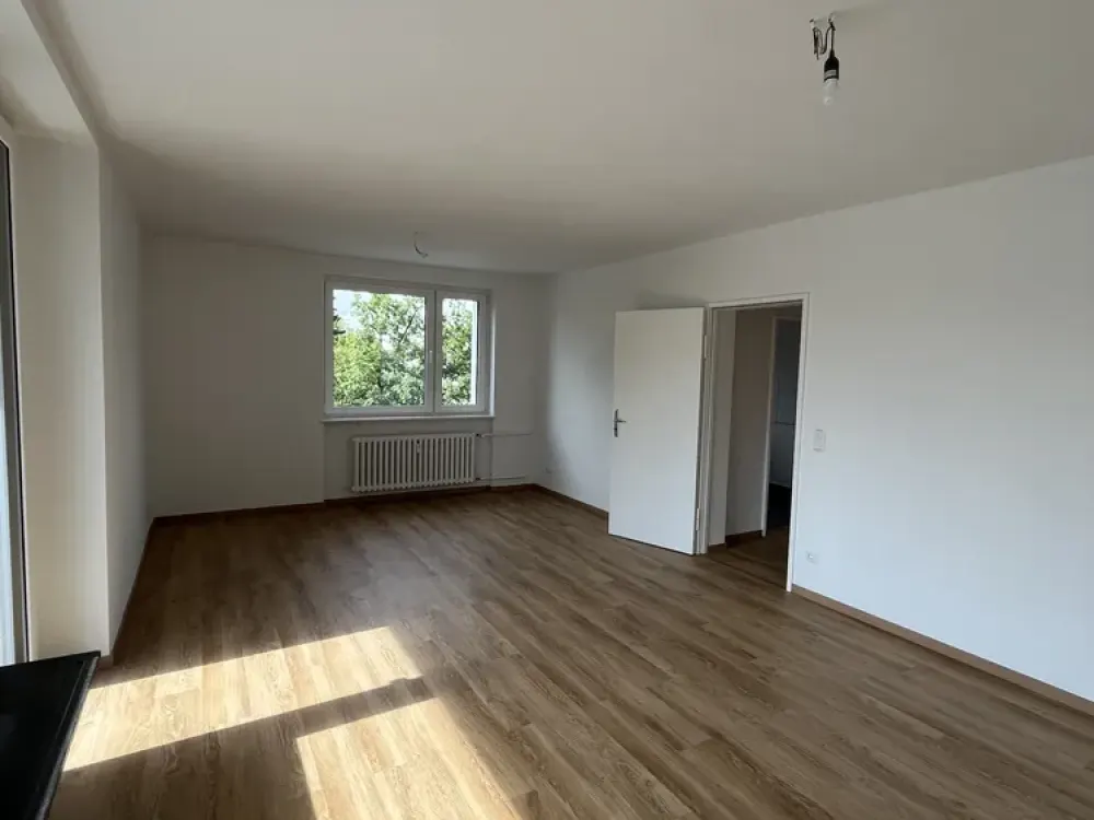 Sanierte 3-Zimmerwohnung mit Balkon in den Ortler Gärten