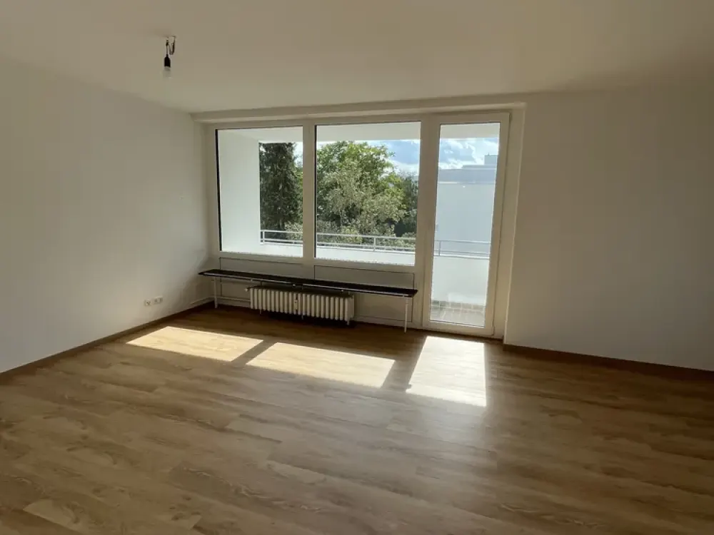 Sanierte 3-Zimmerwohnung mit Balkon in den Ortler Gärten