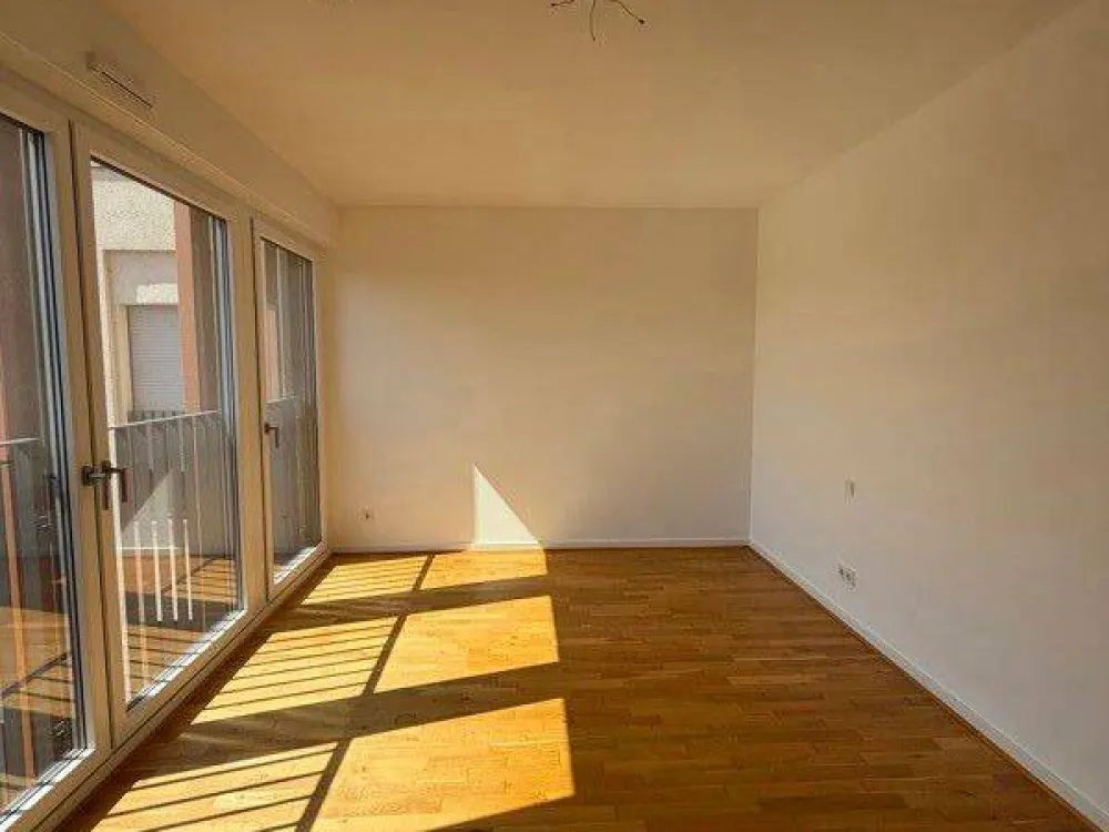Lichtdurchflutete 3-Raum-Wohnung mit EInbauküche und Balkon