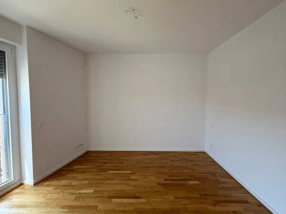 Lichtdurchflutete 3-Raum-Wohnung mit EInbauküche und Balkon