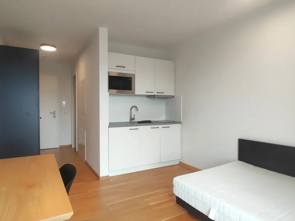 Zweitbezug in oberster Etage mit Aufzug (6.02)